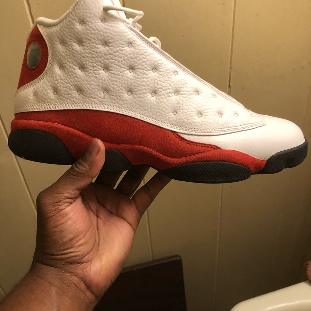Jordan 13 - Picture 2 of 3